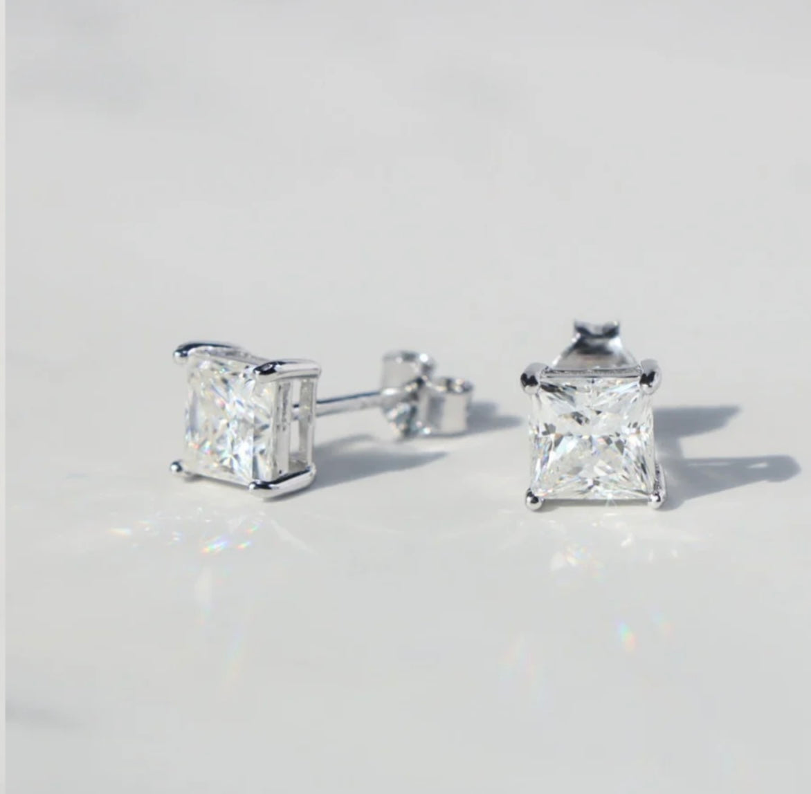 Princess Cut Silver & VVS1 Moissanite