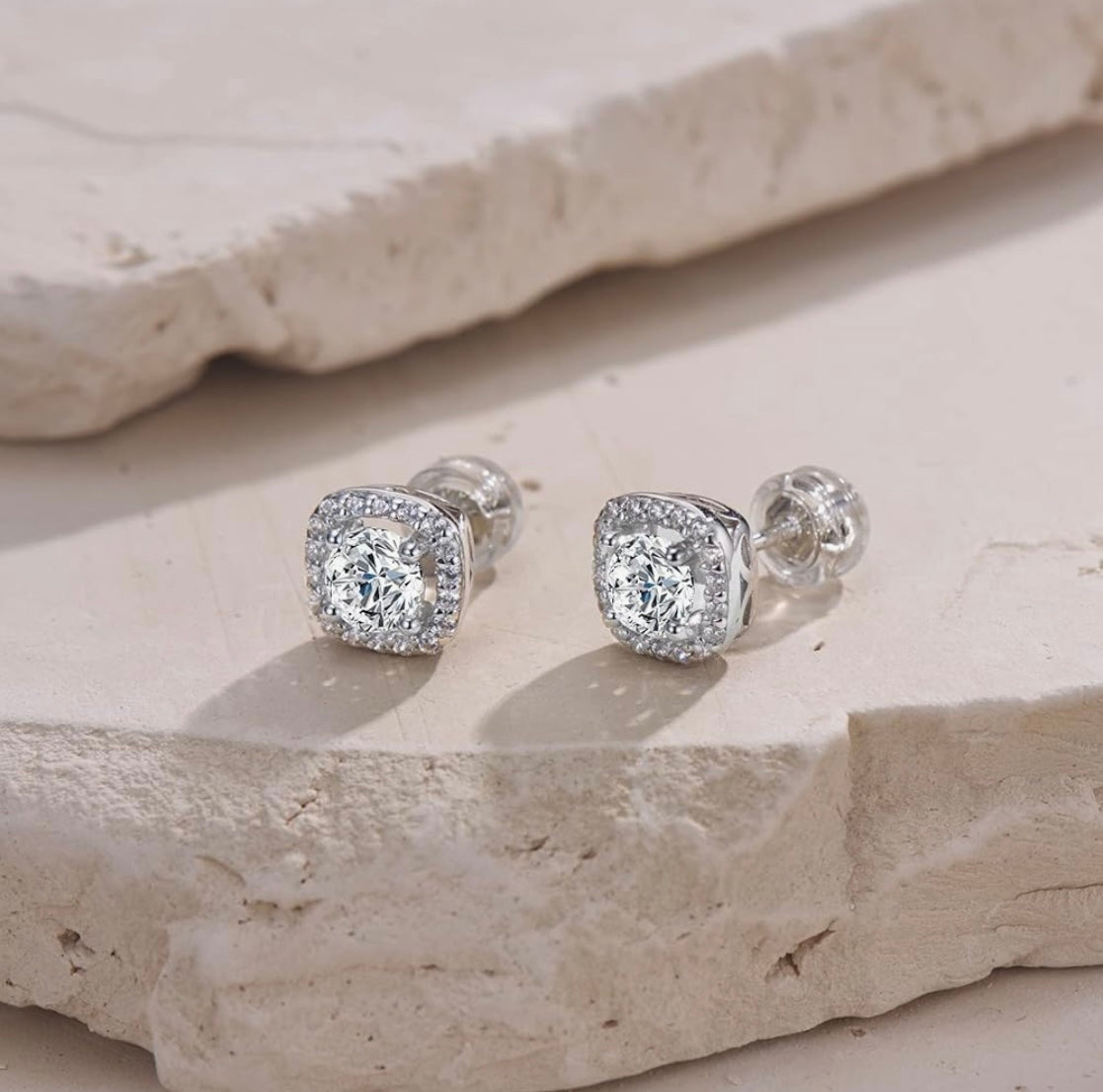 Princess Cut Clustered Argent & VVS1 Moissanite