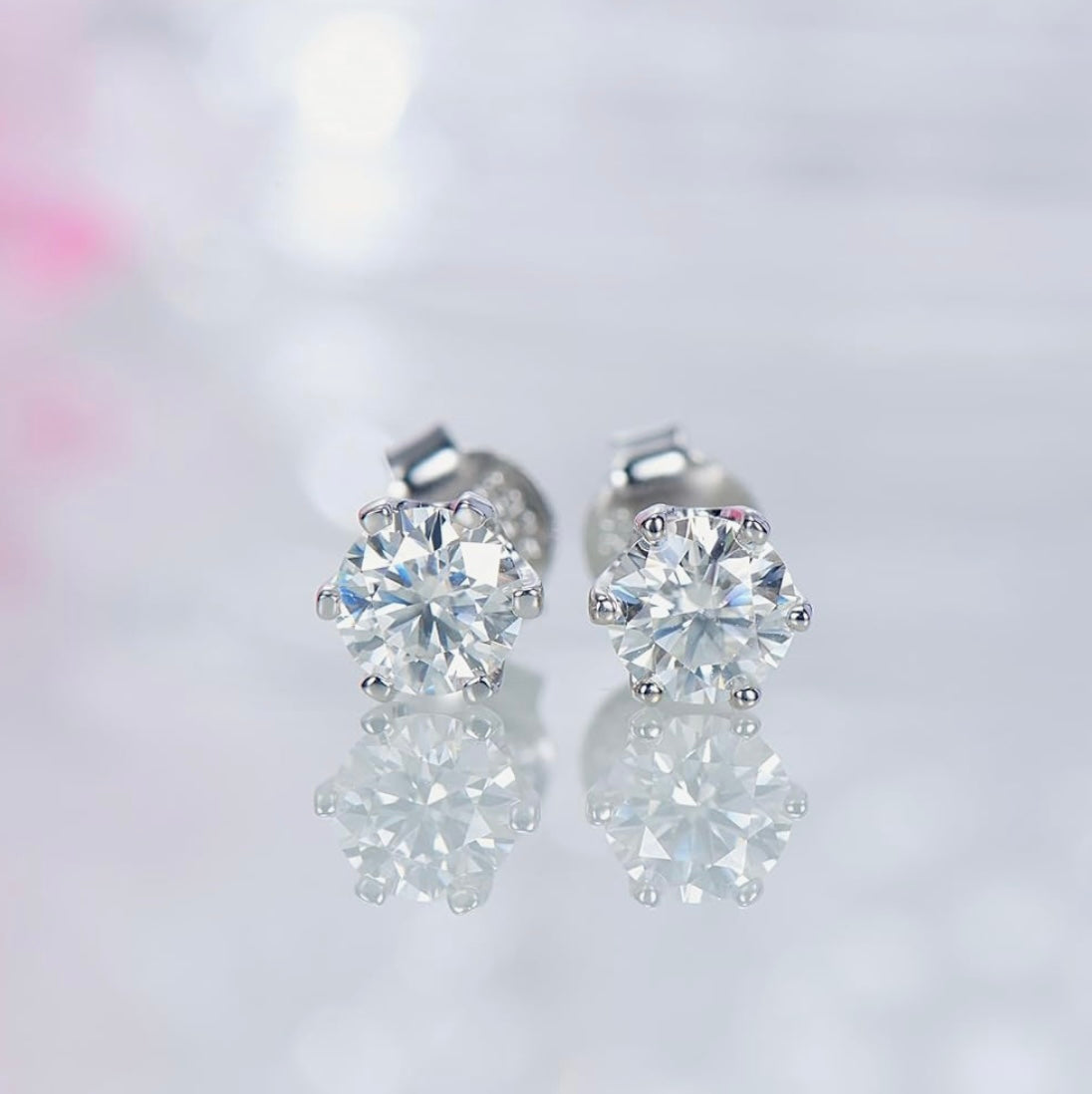 Round Cut VVS1 Moissanite & Argent